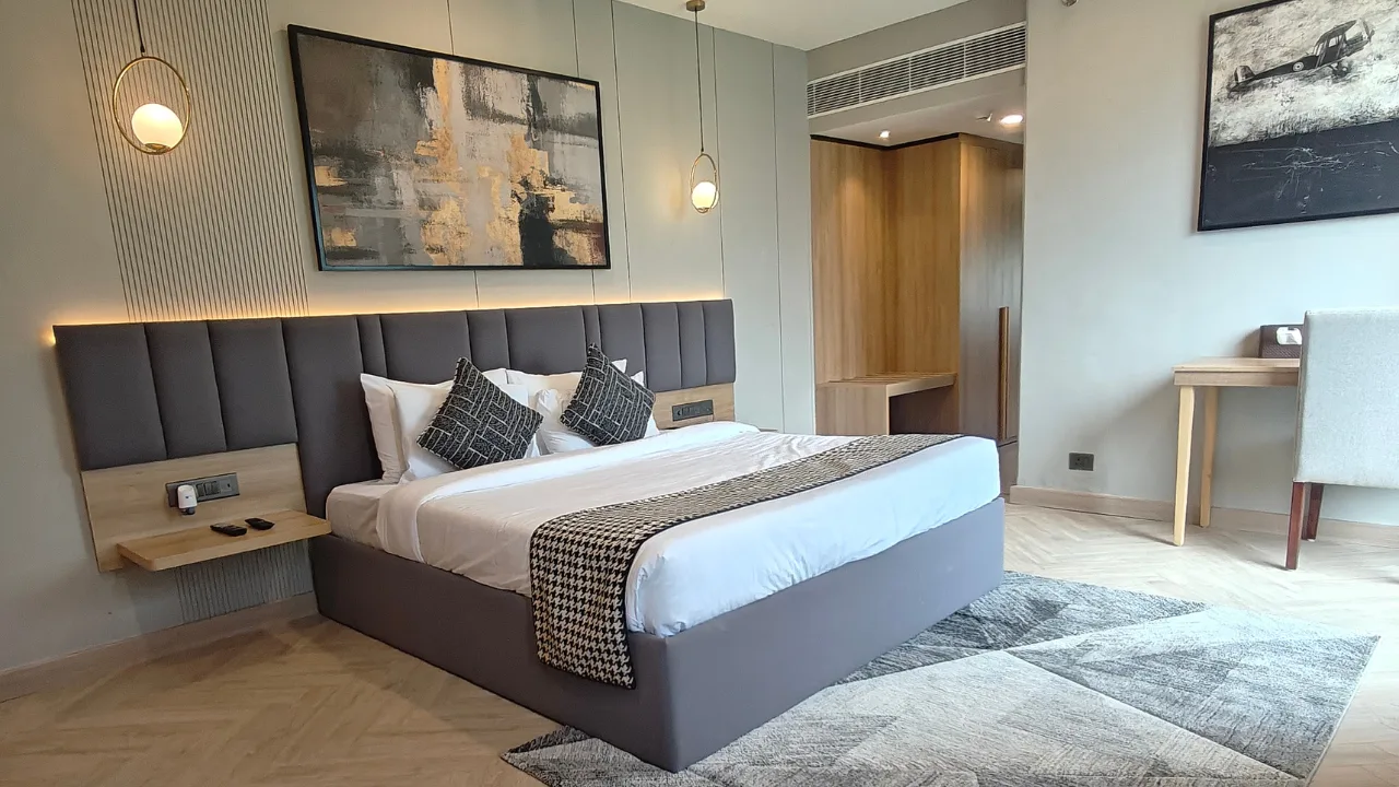 Best Room Near India Expo Mart